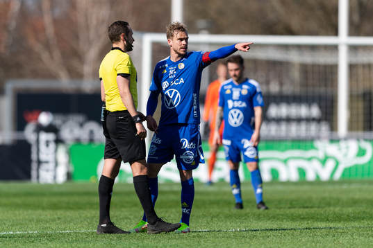 Domare Victor Wolf och Sundsvalls Pontus Engblom