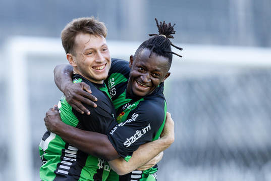GAIS Ben Morris och Michael Kargbo jublar