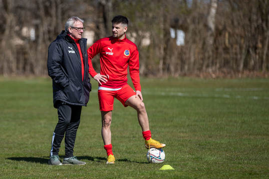 Strövelstorps tränare Göran Lendrén och Kreshnik Hasani