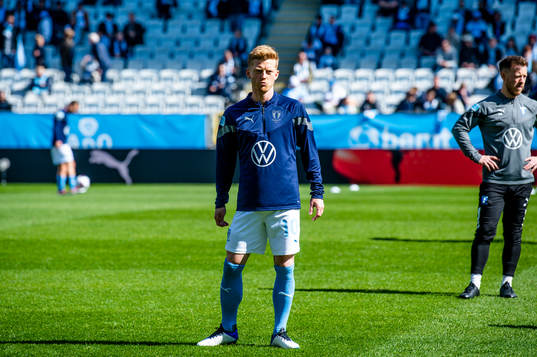 Malmö FFs Anders Christiansen värmer upp