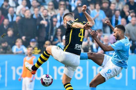 s Sotirios Papagiannopoulos och Malmö FFs Isaac Kiese