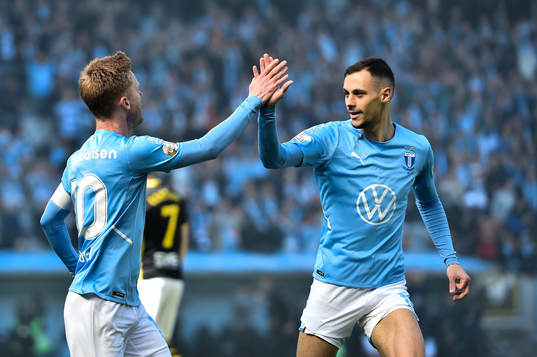 Malmö FFs Anders Christiansen och Veljko Birmancevic jublar