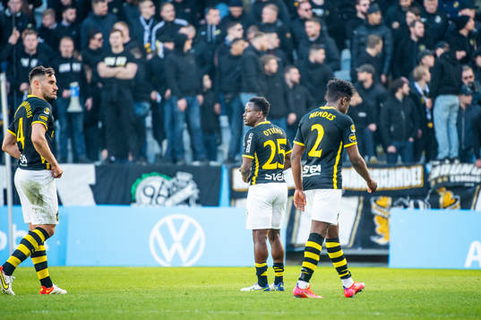 s Erick Otieno Ouma, Sotirios Papagiannopoulos och Josafat
