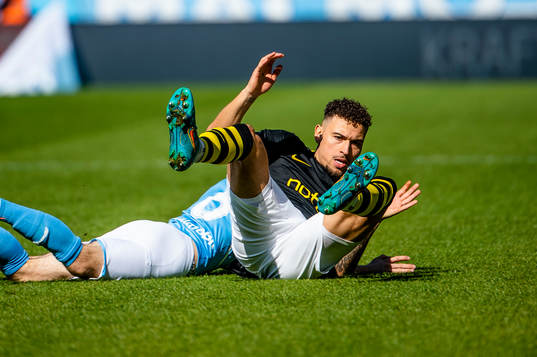 s Jordan Larsson och Malmö FFs Oscar Lewicki