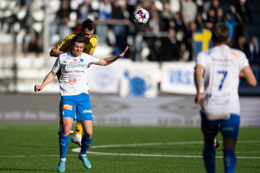 Värnamos Evaldo Nascimento Lamaur Neto och Elfsborgs Leo