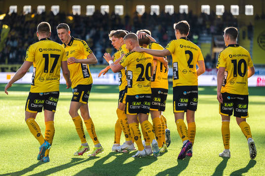 Elfsborgs spelare jublar med Jeppe Møldrup Okkels