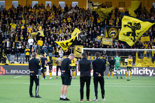 Elfsborgs spelare tackar publiken