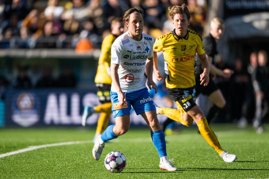 Värnamos William Kenndal och Elfsborgs Noah Söderberg