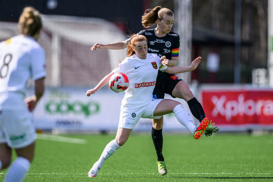 Brommapojkarnas Ella Reidy och Örebros Frida Abrahamsson
