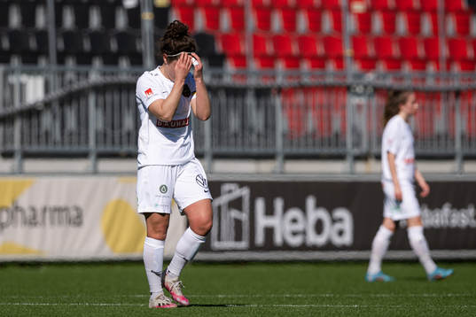 Brommapojkarnas Shannon Woeller deppar