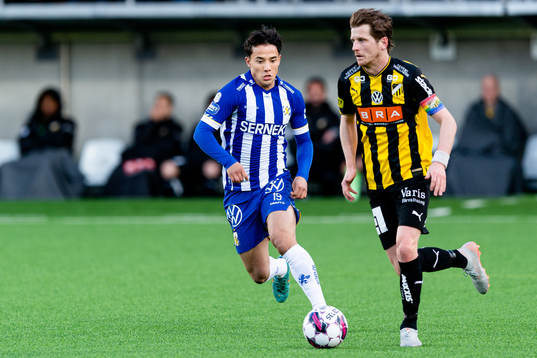 IFK Göteborgs Hussein Carneil och Häckens Samuel Gustafson