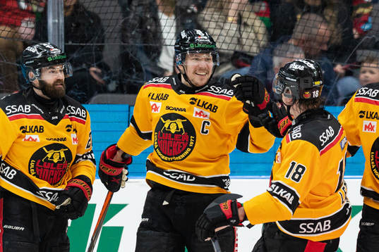 Luleås Erik Gustafsson jublar