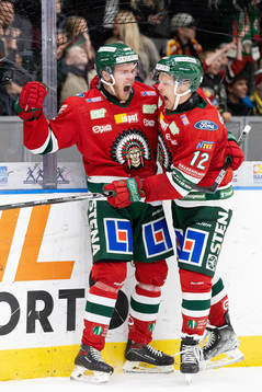 Frölundas Filip Johansson och Max Friberg jublar