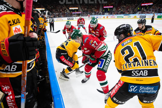 Frölundas Teodor Niederbach och Luleås Juhani Tyrväinen