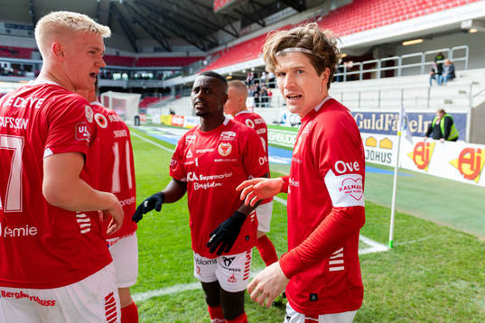 Kalmars Oliver Berg jublar