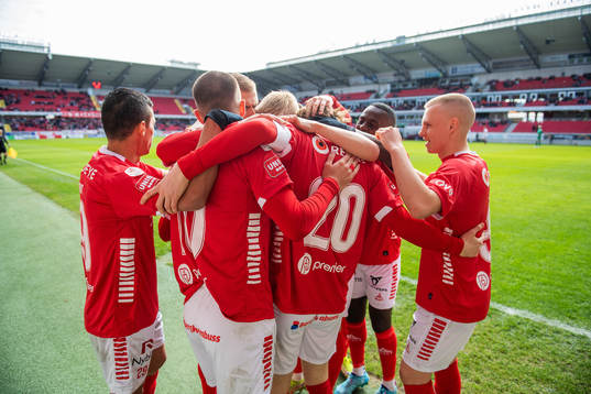 Kalmars Oliver Berg jublar