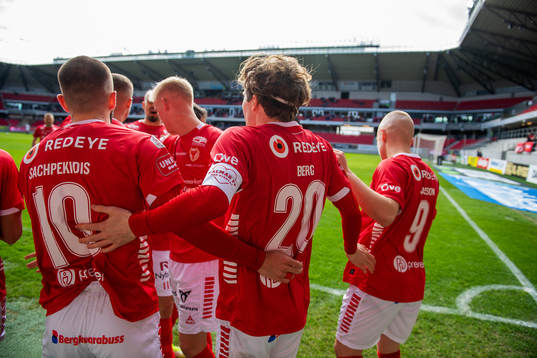 Kalmars Oliver Berg jublar