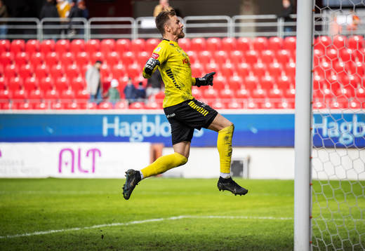 Kalmars målvakt Ricardo Friedrich jublar