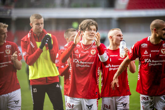 Kalmars Oliver Berg jublar