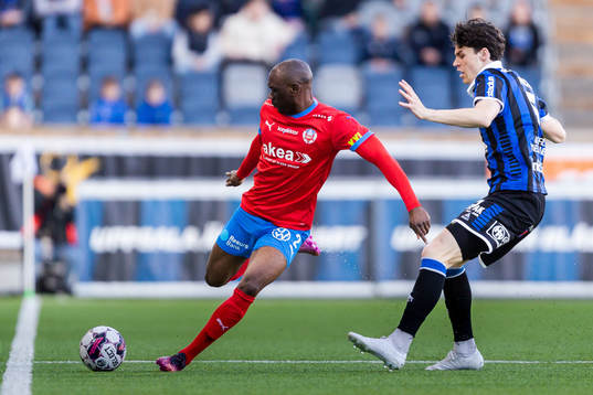 Helsingborgs Ravy Tsouka-Dozi och Sirius Jamie Roche
