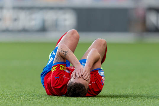Helsingborgs Viljormur Davidsen har ont