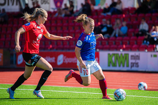 Kristina Herfindal Grøndal of Arna-Bjørnar and Olaug