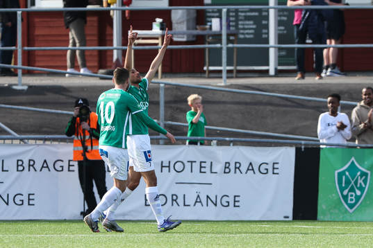 Brages Joakim Persson jublar