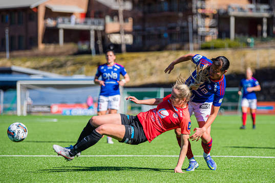 Kristina Herfindal Grøndal of Arna-Bjørnar and Ylinn
