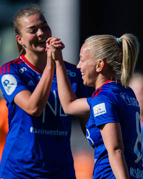 Rikke Bogetveit Nygard of Vålerenga celebrates