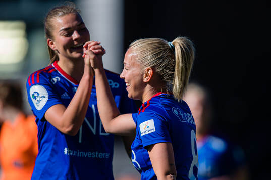 Rikke Bogetveit Nygard of Vålerenga celebrates
