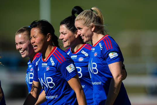 Elise Hove Thorsnes of Vålerenga celebrates