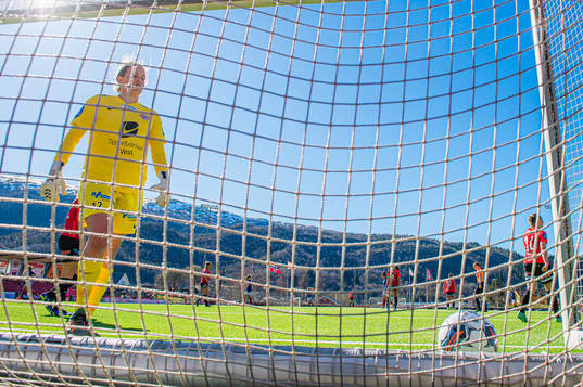 Ida Norstrøm of Arna-Bjørnar looks dejected