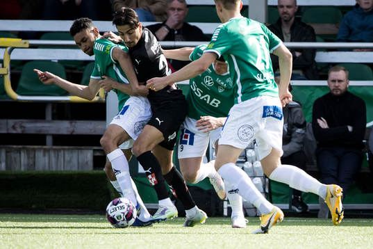 Brages Joakin Persson och Jönköpings Peter Gwargis och