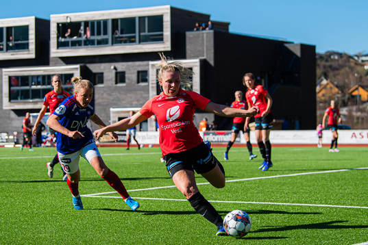 Marte Bjelde Hjelmhaug of Arna-Bjørnar