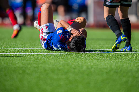 Dejana Stefanovic of Vålerenga in pain
