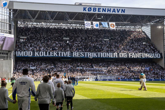[DK=20220418: FC København fanprotest]