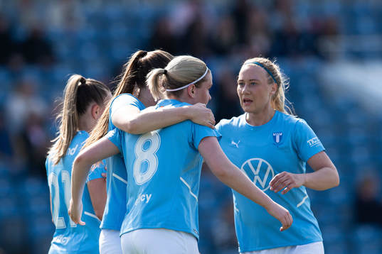Malmö FFs Rebecka Holm jublar