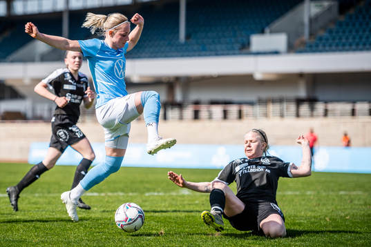 Malmö FFs Melina Skarström och Hammenhögs Caroline