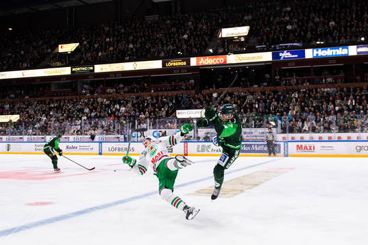 Rögles Samuel Jonsson och Färjestads Victor Ejdsell