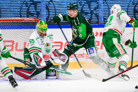 Rögles målvakt Christoffer Rifalk och Färjestads Gustav