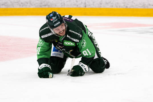 Färjestads Theodor Lennström har ont
