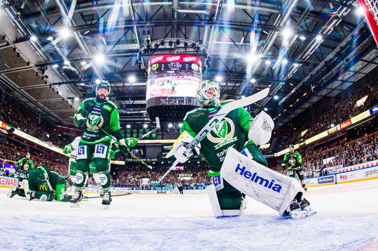 Färjestads målvakt Dominik Furch