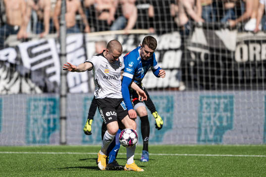 Örebros Daniel Gustavsson och Norrbys Fredrik Lundgren