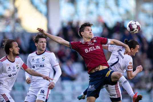 Östers Månz Berg, John Stenberg och Mattias Pavic mot