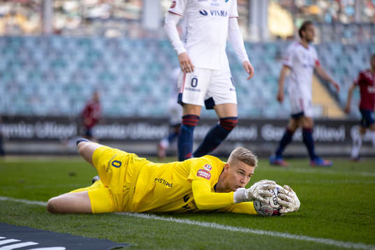 Östers målvakt Mathias Nilsson