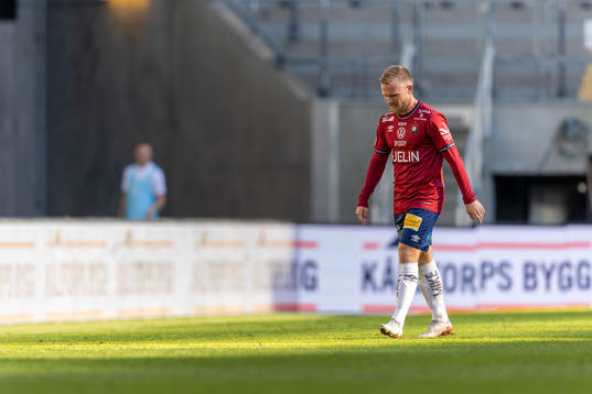 Örgrytes Nicklas Bärkroth byts ut