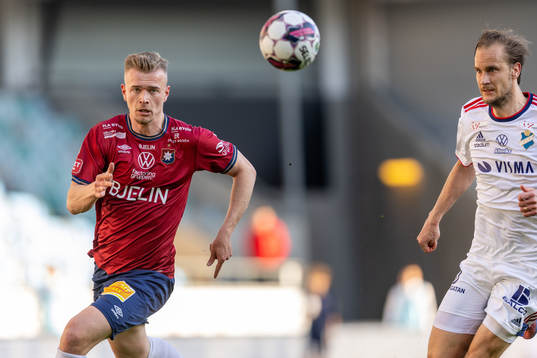 Örgrytes Alexander Ahl-Holmström mot Östers Månz Berg