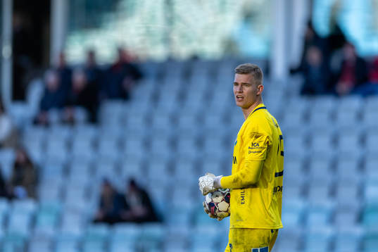 Östers målvakt Mathias Nilsson