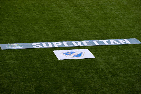 Superettan och Halmstads logga