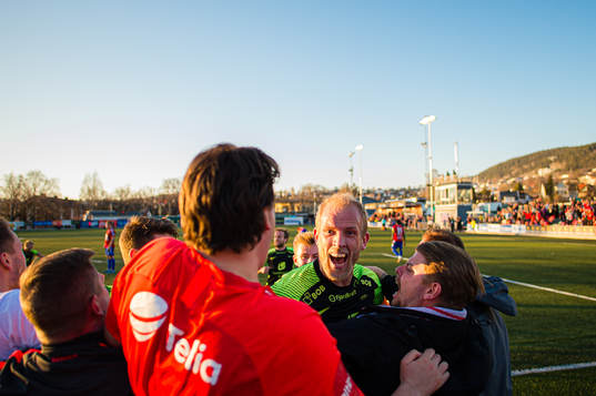 Vegard Leikvoll Moberg of Brann celebrates